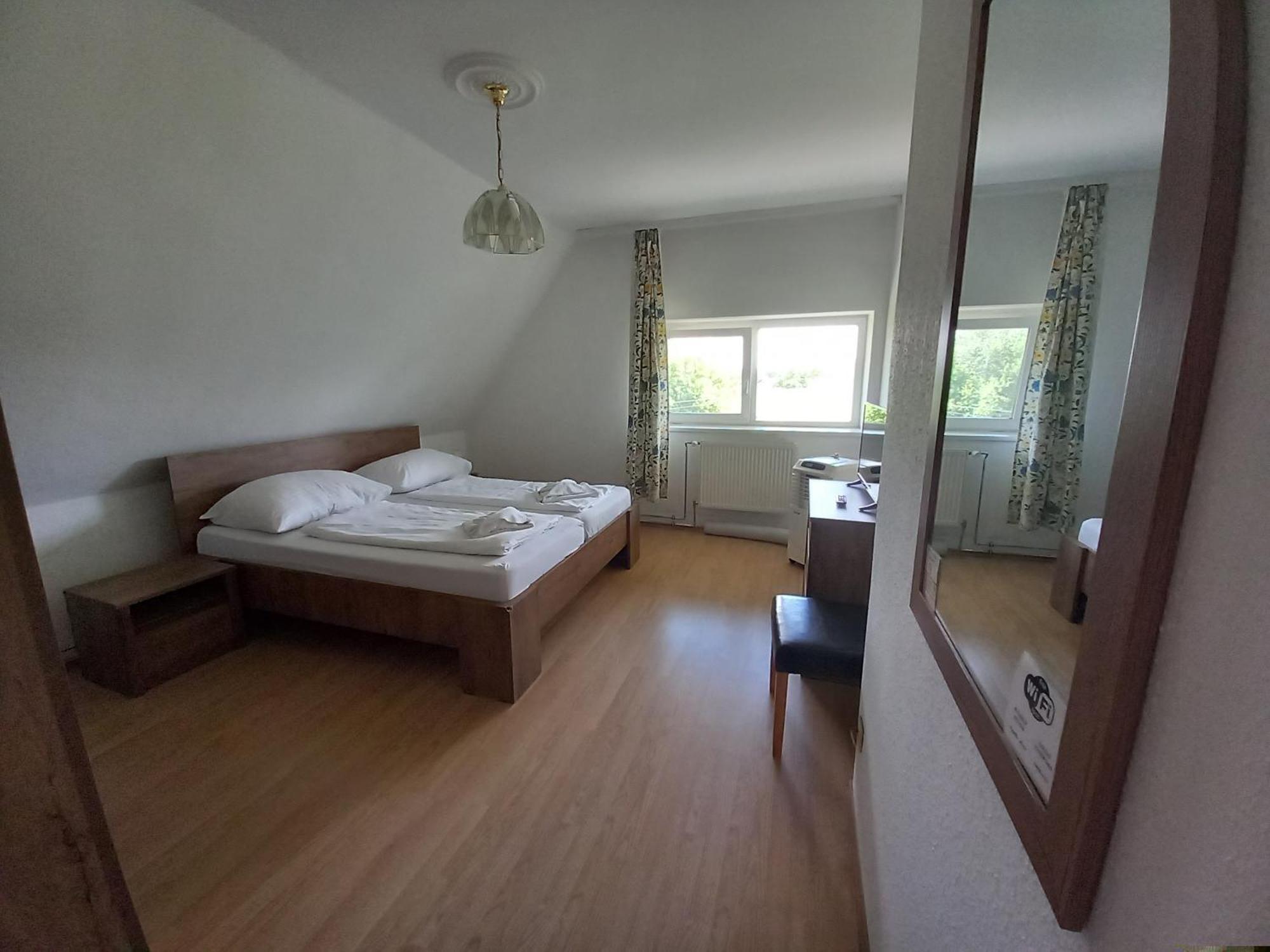 Hotel Familia Zamárdi Habitación foto