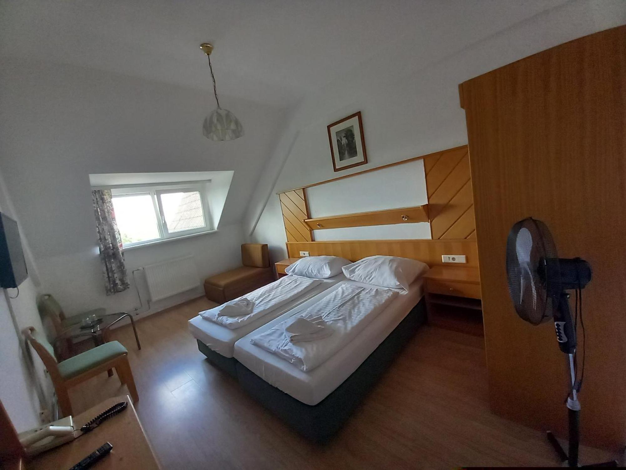 Hotel Familia Zamárdi Habitación foto