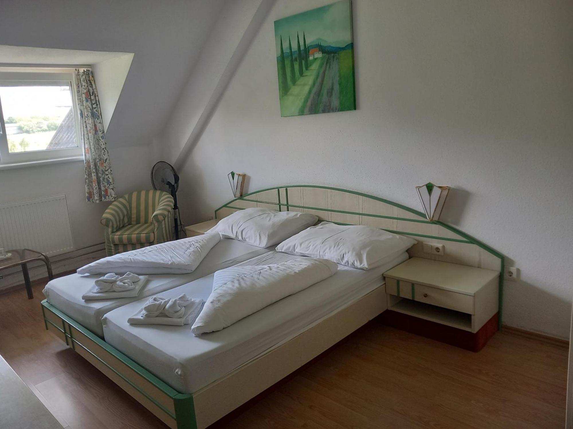 Hotel Familia Zamárdi Habitación foto